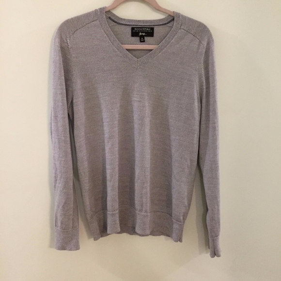 Banana Republic Other - BANANA REPUBLIC heather gray v-neck wool sweater
